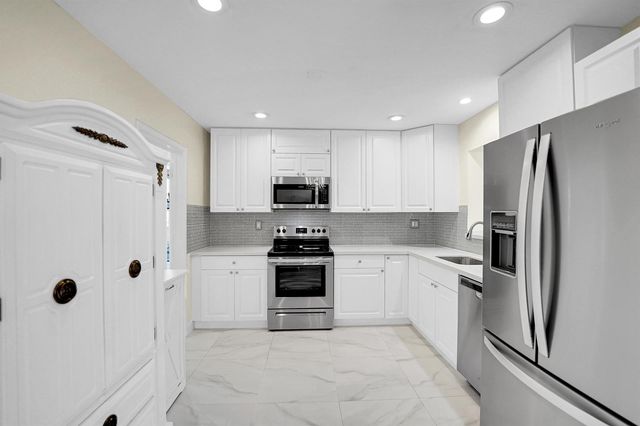 707 N 32nd Avenue, Hollywood, FL 33021