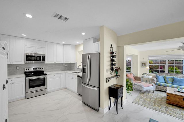 707 N 32nd Avenue, Hollywood, FL 33021