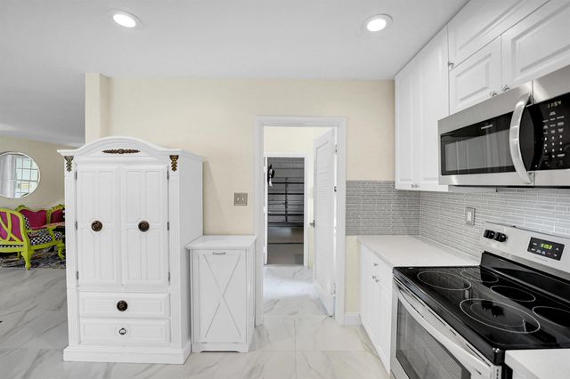 707 N 32nd Avenue, Hollywood, FL 33021