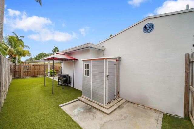 707 N 32nd Avenue, Hollywood, FL 33021