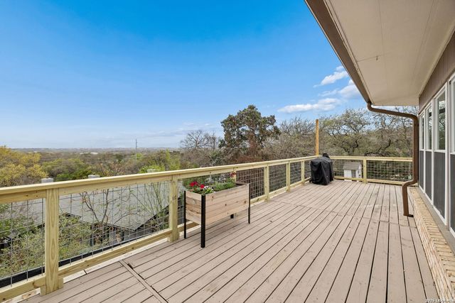 677 Floral, New Braunfels, TX 78130