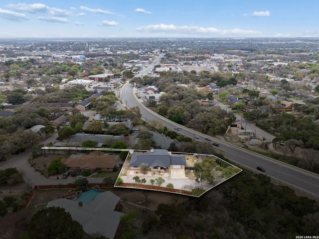 677 Floral, New Braunfels, TX 78130