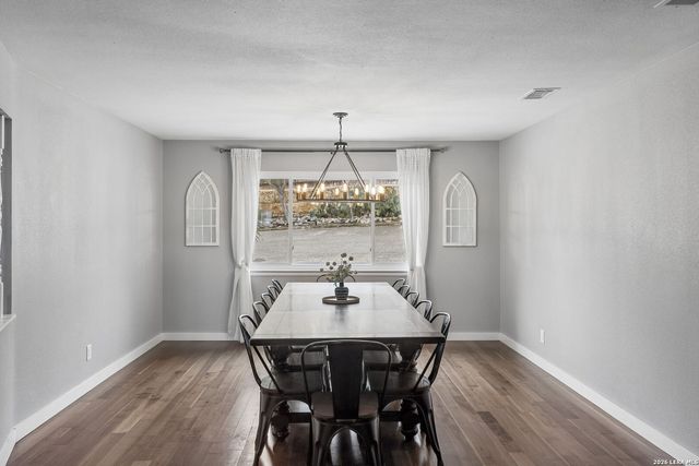 677 Floral, New Braunfels, TX 78130