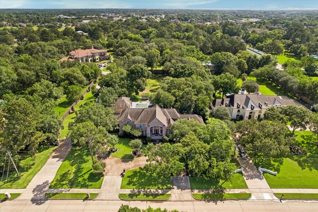109 Sunset Drive, Friendswood, TX 77546