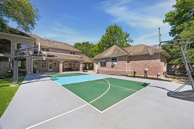 109 Sunset Drive, Friendswood, TX 77546