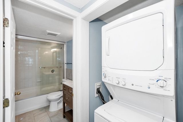 165 Cottage St 410, Chelsea, MA 02150