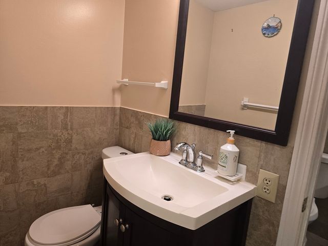 165 Cottage St 410, Chelsea, MA 02150