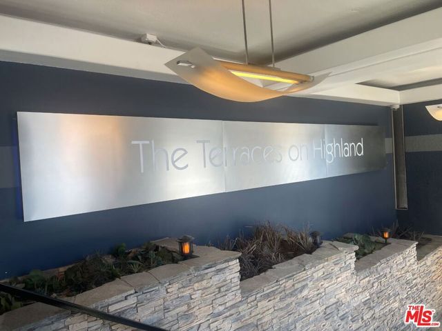 1940 N Highland Avenue 81, Los Angeles, CA 90068