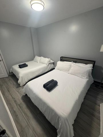 274 Summer Ave, Newark City, NJ 07104