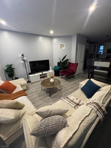 274 Summer Ave, Newark City, NJ 07104