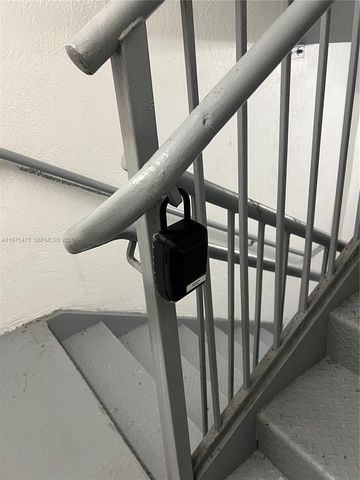 5077 NW 7th St 607, Miami, FL 33126