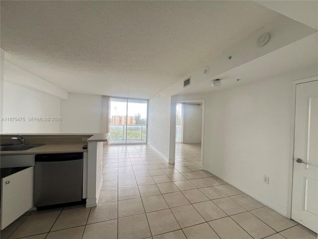 5077 NW 7th St 607, Miami, FL 33126