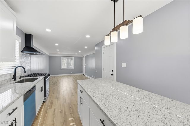 2811 Oak Park Avenue, Cleveland, OH 44109