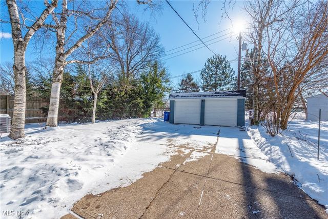 2811 Oak Park Avenue, Cleveland, OH 44109