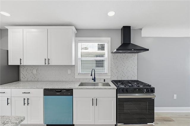 2811 Oak Park Avenue, Cleveland, OH 44109