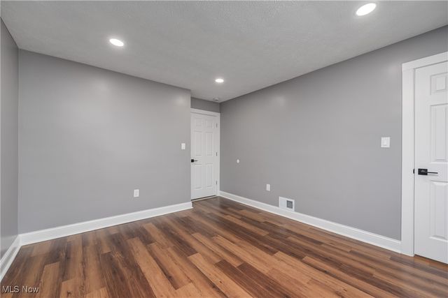 2811 Oak Park Avenue, Cleveland, OH 44109