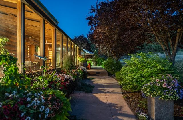 5024 E Stoughton Rd, Valleyford, WA 99036