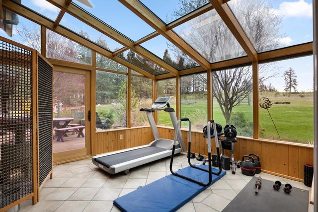 5024 E Stoughton Rd, Valleyford, WA 99036