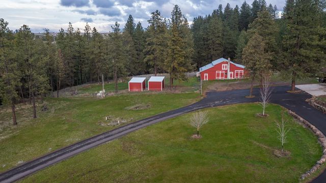 5024 E Stoughton Rd, Valleyford, WA 99036