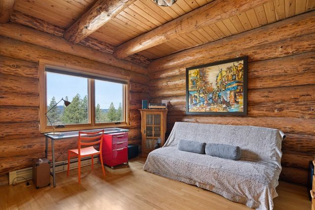 5024 E Stoughton Rd, Valleyford, WA 99036