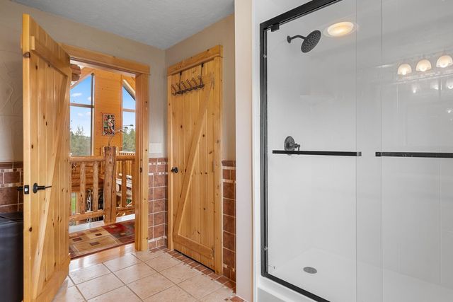 5024 E Stoughton Rd, Valleyford, WA 99036