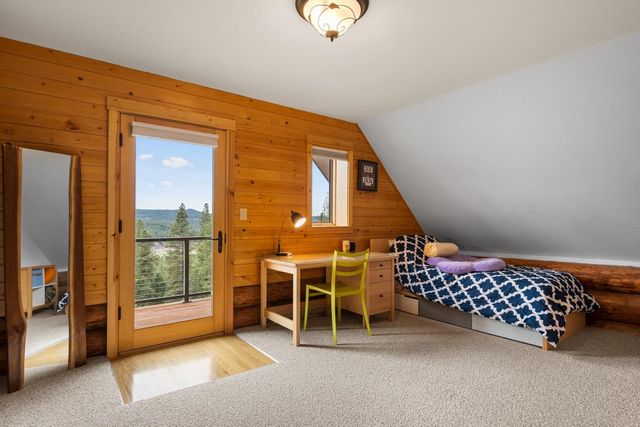 5024 E Stoughton Rd, Valleyford, WA 99036