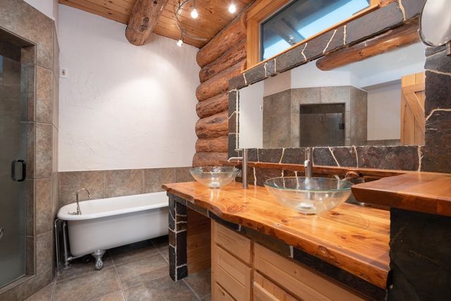 5024 E Stoughton Rd, Valleyford, WA 99036