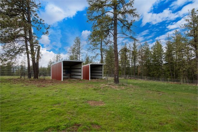 5024 E Stoughton Rd, Valleyford, WA 99036