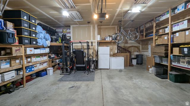 9497 S LADY DOVE LN, South Jordan, UT 84095
