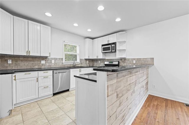 2429 Claude Street NW, Atlanta, GA 30318