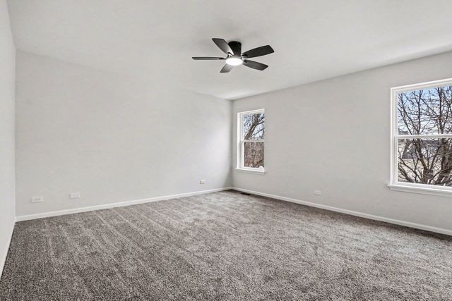 313 Kensington Drive, Oswego, IL 60543