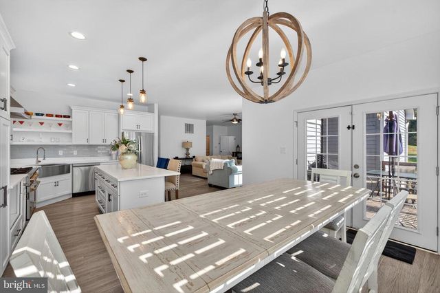 6471 SILK RD, Jeffersonton, VA 22724