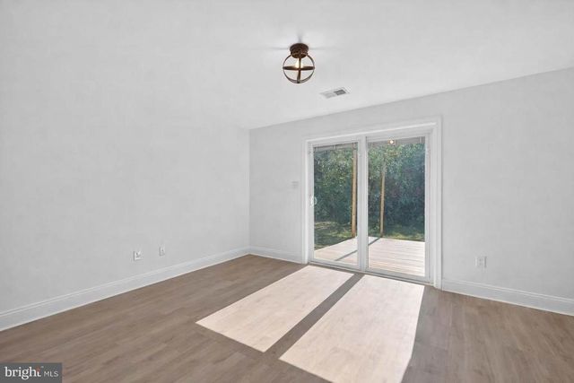 6471 SILK RD, Jeffersonton, VA 22724