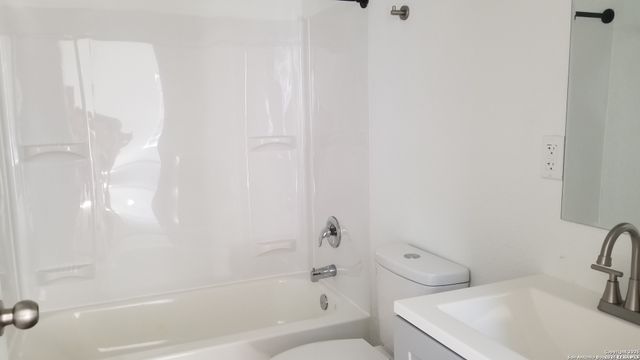 1063 Sleepy Hollow, Spring Branch, TX 78070