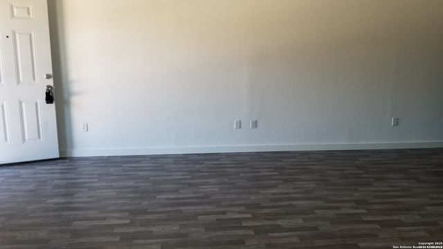 1063 Sleepy Hollow, Spring Branch, TX 78070