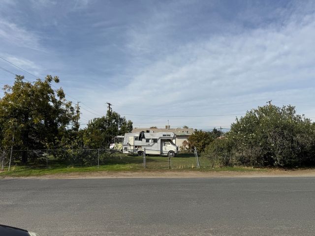 1140 Tomah Avenue, Porterville, CA 93257