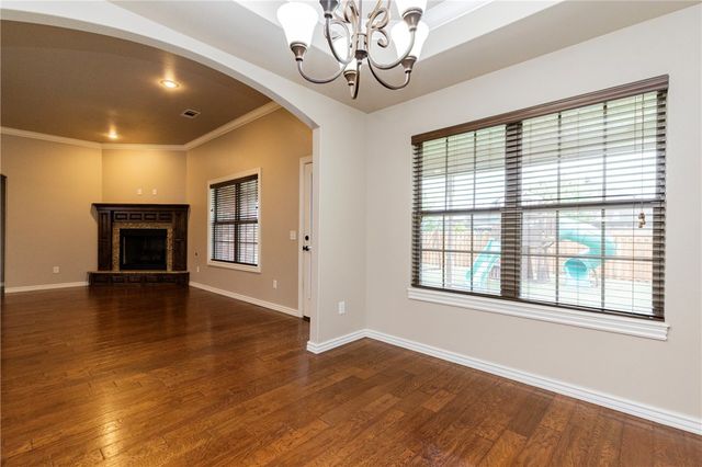1001 Tarah Knolls Circle, Centerton, AR 72719