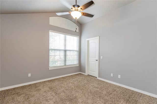1001 Tarah Knolls Circle, Centerton, AR 72719