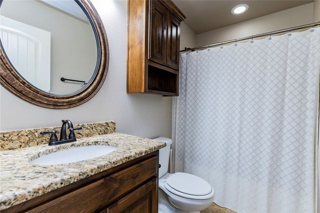 1001 Tarah Knolls Circle, Centerton, AR 72719
