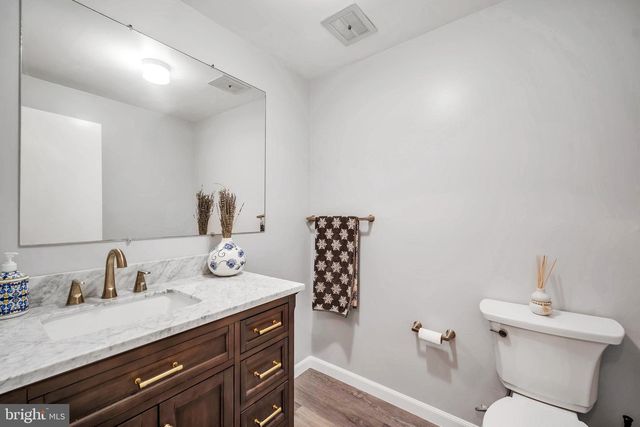 1100 SURREY RD, Philadelphia, PA 19115