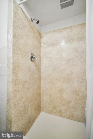 1100 SURREY RD, Philadelphia, PA 19115