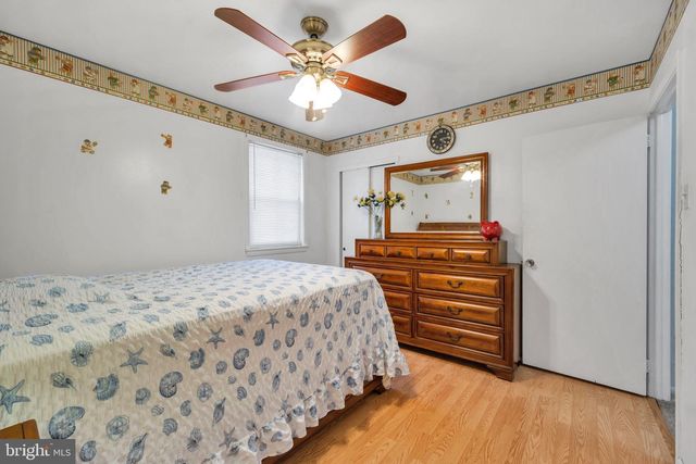 1100 SURREY RD, Philadelphia, PA 19115