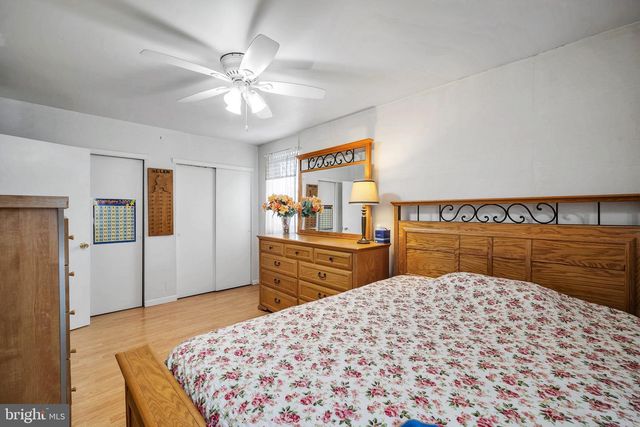 1100 SURREY RD, Philadelphia, PA 19115