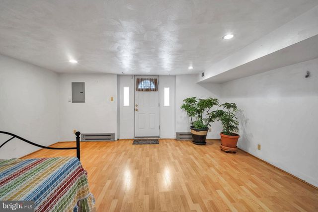 1100 SURREY RD, Philadelphia, PA 19115