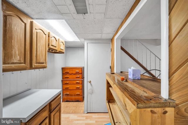 1100 SURREY RD, Philadelphia, PA 19115