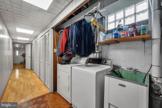 1100 SURREY RD, Philadelphia, PA 19115