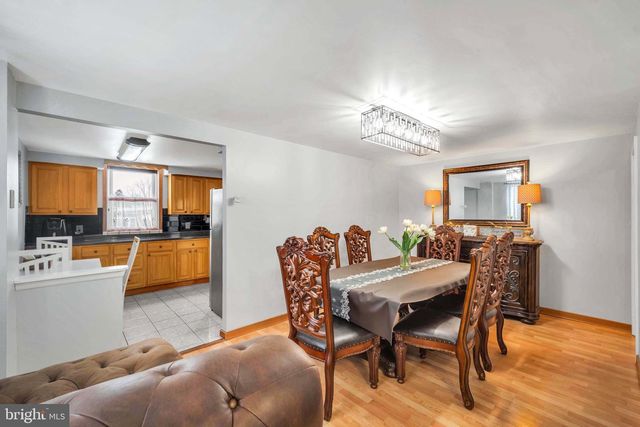 1100 SURREY RD, Philadelphia, PA 19115