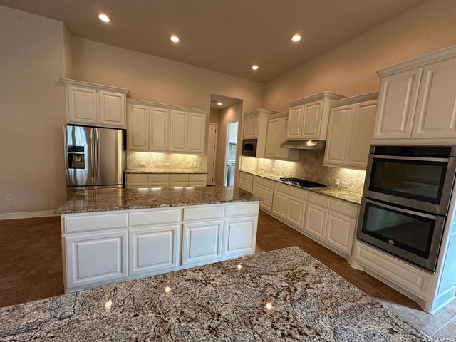 111 El Cielo, Boerne, TX 78006