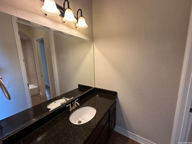 111 El Cielo, Boerne, TX 78006