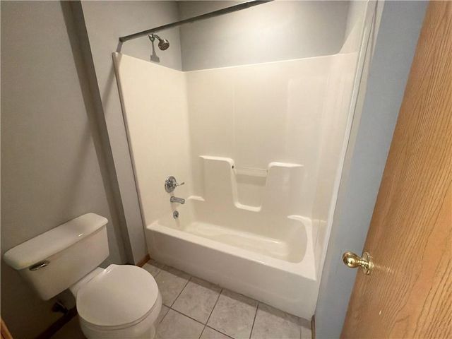 130 NW 171 Road, Warrensburg, MO 64093